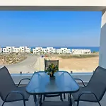 Cosy Apartment With Scenic Terrace Views
