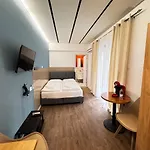 Modern Studio 8 Private Kitchenette And Bathroom