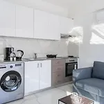Marble - Cozy Studio W Balcony In Larnaca