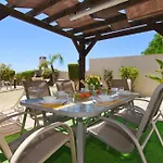 Nissi Adamite Villa