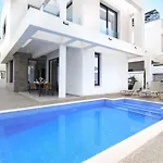 Villa Queen Isabella