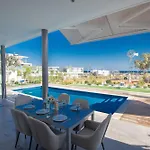 Ferienvilla Olivine Pearl Mit Meerblick