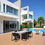 Seaview Luxury Villas Ayia Napa