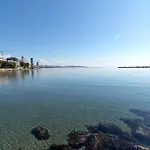 Central Perks - Cute, Cozy, Convenient 1 Min From Beach