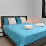 Alexis Apartments - Newly Renovated 2-Bedroom With Swimming Pool