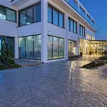 Four Seasons Life II - 1 Plus 1 Luxury Apartment