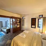Duplex 2 Bed Bellapais Villa With Private Pool & Sea Views