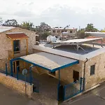 The Orchard Loft Secluded Balcony Stay With Panoramic Views