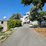Costas Apartments