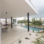 Aqua Pearl Villas