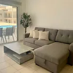 Beautiful 2 Bed Ground Floor Apartment With Pool