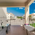 Apartment Sharona