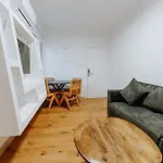 Larnaca Beach Bliss Apartment