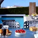 Soleil Luxury Villa By Nomads - Walk To Coral Bay