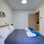 Steps From The Sea, Downtown, Balcony - Prokymea 75