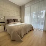 Malberry Park 103 - Modern 2 Bedroom Apartment With Pool, Gym, Jaccuzi