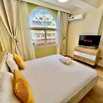 Tropical Cozy 1 - Bedroom Apartment