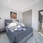 Hiddengems Residences 202 - The Lxr Penthouse - Pool & Steps To Beach
