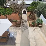 Hana Holiday House