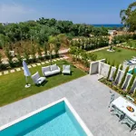 By The Beach - Blue Topaz Villa