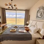 Sea View Suites By The Coast