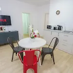 Kitieos 163 Suite In Finikoudes