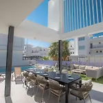 Ferienvilla Kube Fuer 12 Personen In Agia Napa