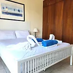 H&O Sunrise Villa In Coral Bay!