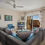 Villa Magusta - Modern 4 Bedroom Ayia Thekla Villa With Pool - Close To The Beach