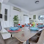 Villa Jaidyn Aq Jv8