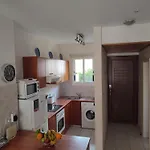 Aurora Townhouse - Complimentary Paphos Airport Transport