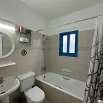 Cozy 2-Bd Ap Near The Sea!