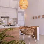 Bali-Style One Bedroom Apt At Lighthouse Beach