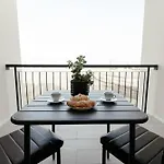 Leah'S Deluxe Villa