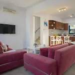 Villa Nicol 31