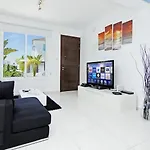 Villa Sienna, Fabulous 6Bdr Protaras Villa