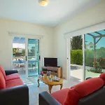 Villa Blue Palms