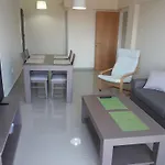 32 Hill Court