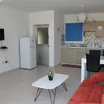 Mishellis Apartments