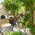 Nicolas And Maria'S Cottages