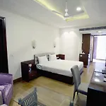 Hotel Royal Inn