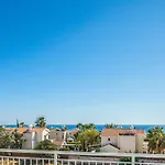 Villa White Daisy