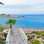 Sirena Bay Holidays
