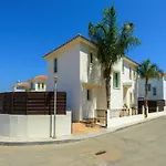 Anna Villa