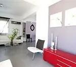 Dione Villa