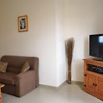 Top Floor, 2 Bedroom Apartment Vanessa D204, Free Wifi, Village View