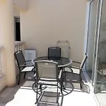 One Bedroom Apartment Alina Court 4
