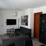 One Bedroom Apartment Alina Court 4