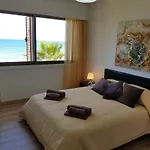 Haig'S Dream Flat On The Beach