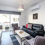 Book Me Now Central Flat